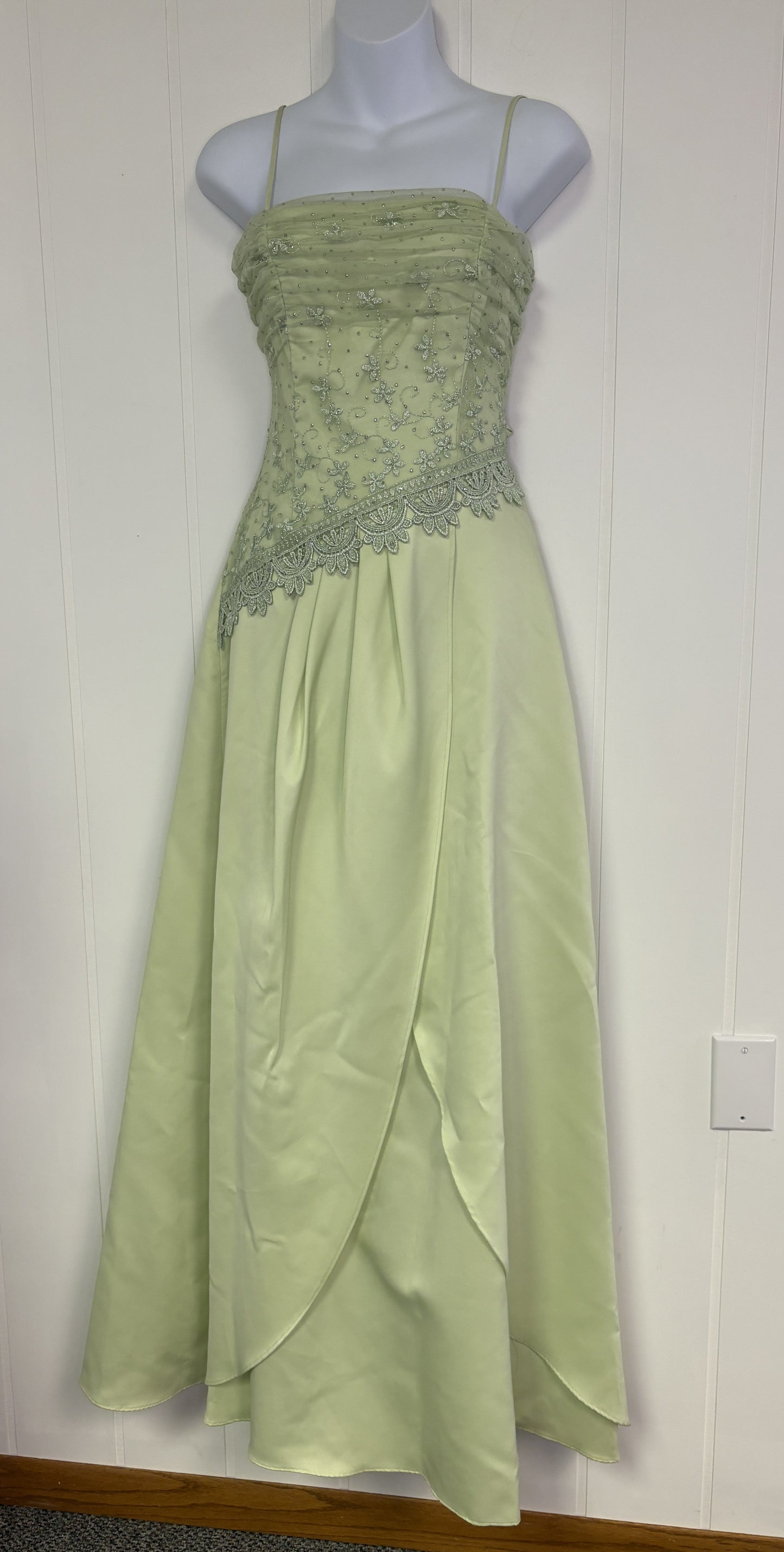 Formal Lace Bodice Dress w/Tie Back