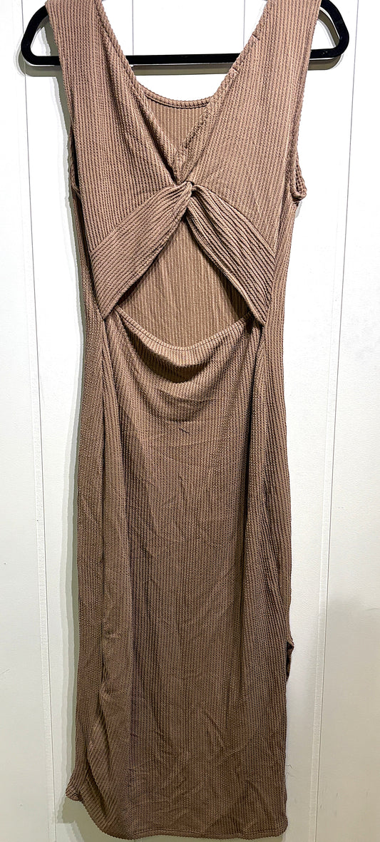Textured Maxi Dress w/Cut-out Back