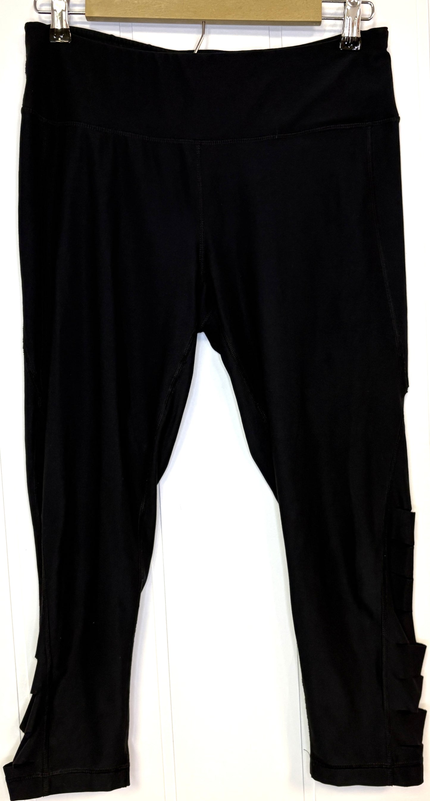 Leggings w/Slit Side Cuts