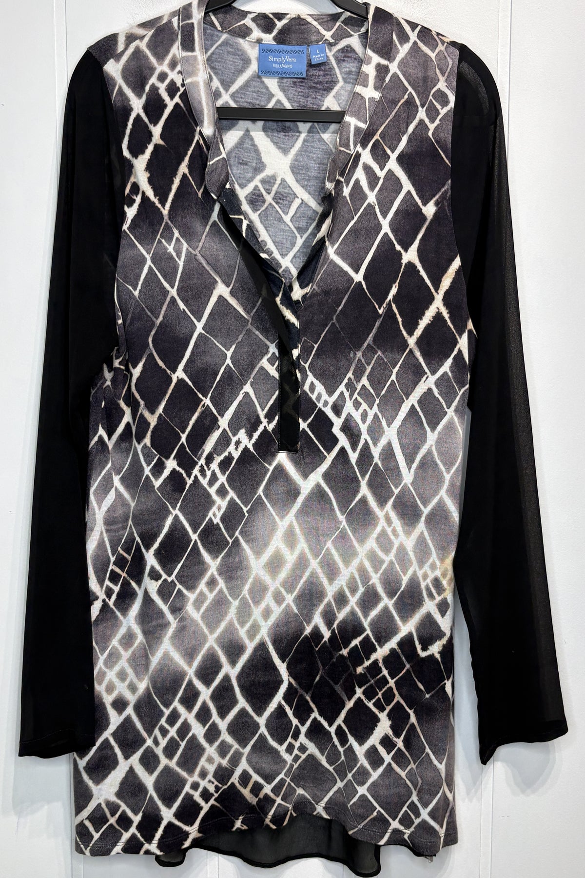Simply Vera Sheer Sleeve Giraffe Blouse