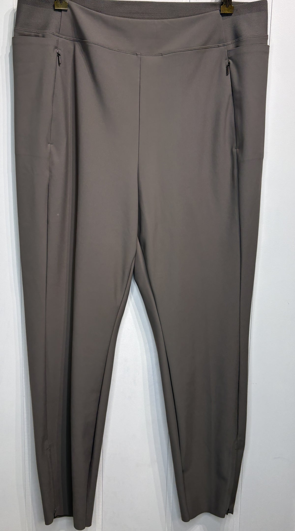 Athleta Elastic Waist Pants w/Zip Ankle