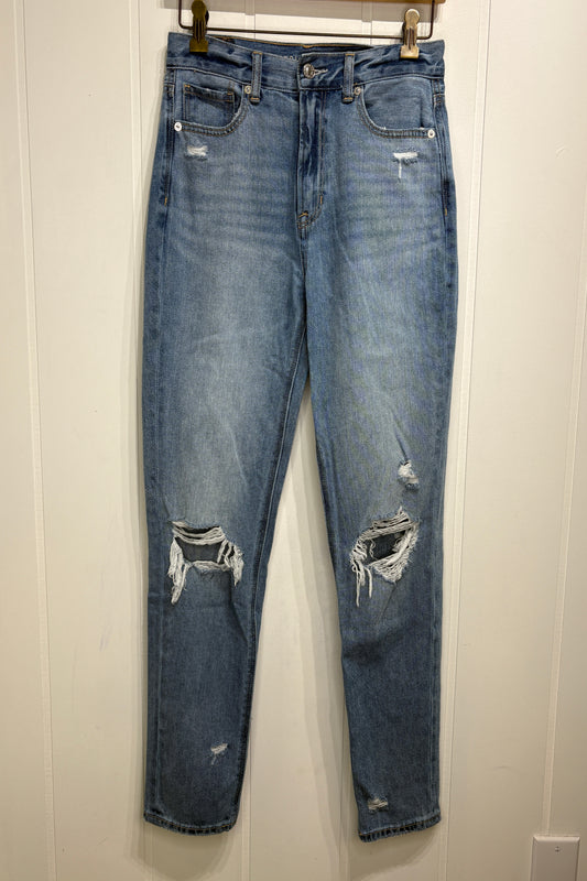 AE Ripped Knee Mom Jean