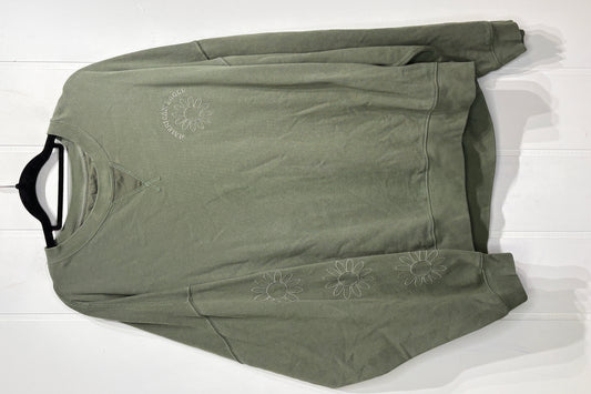 AE Daisy Embroidered Crew Neck