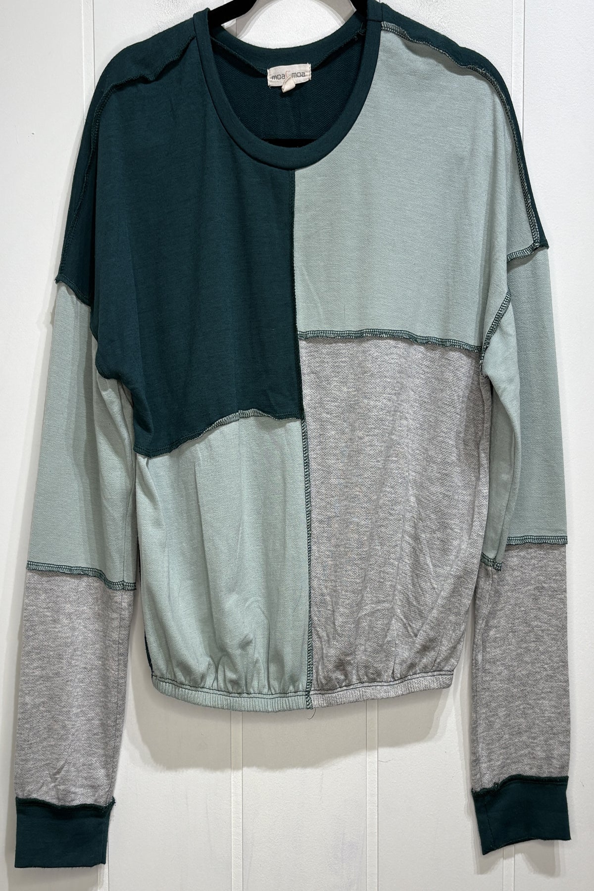 MoaMoa Reverse-seam Crop Sweater