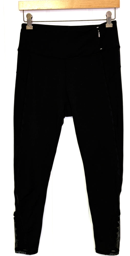 Scallop Mesh Cut Leggings