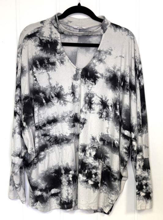 Tie-Dye Sweatshirt w/Neck Choker