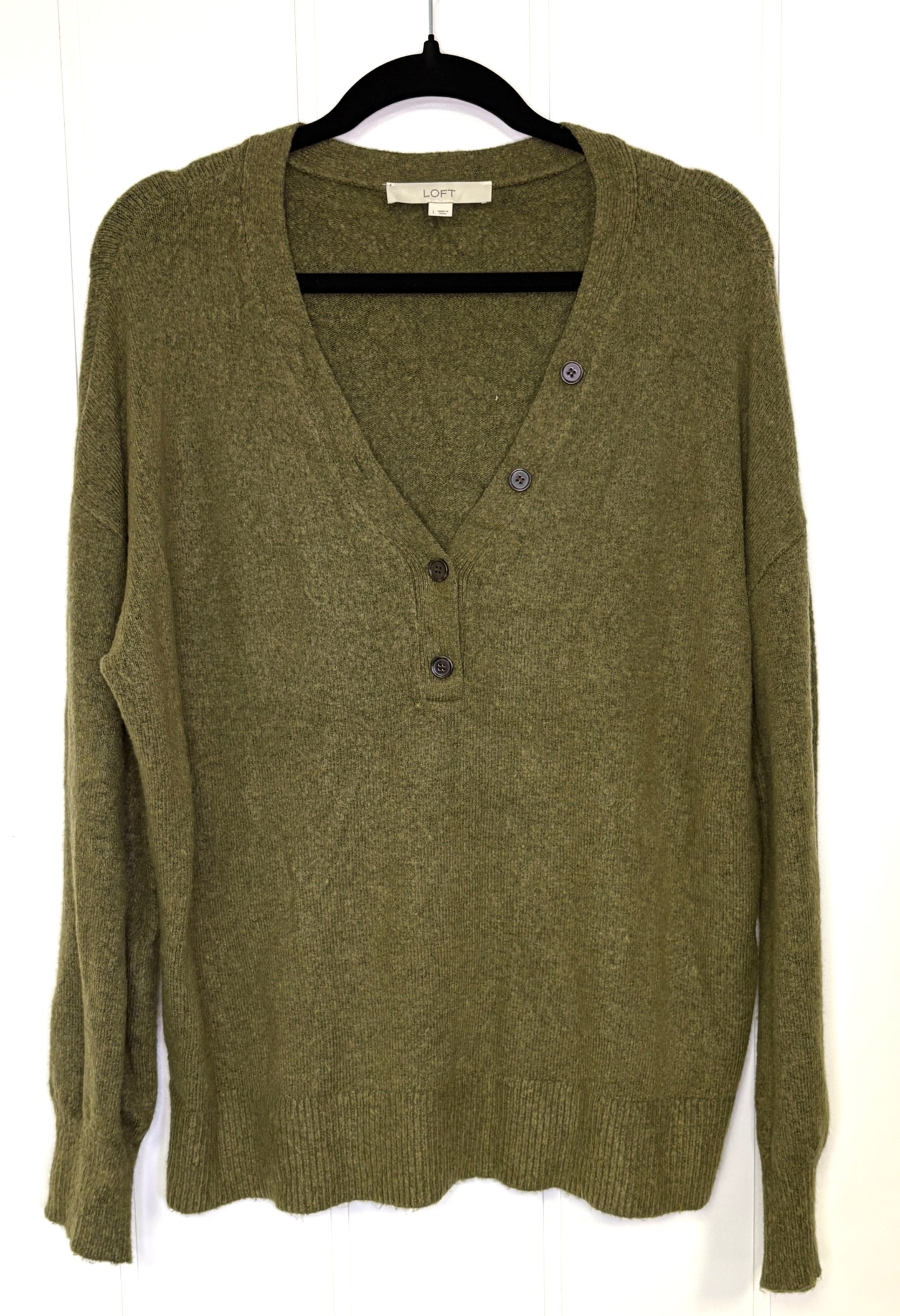 Pullover Henley Sweater