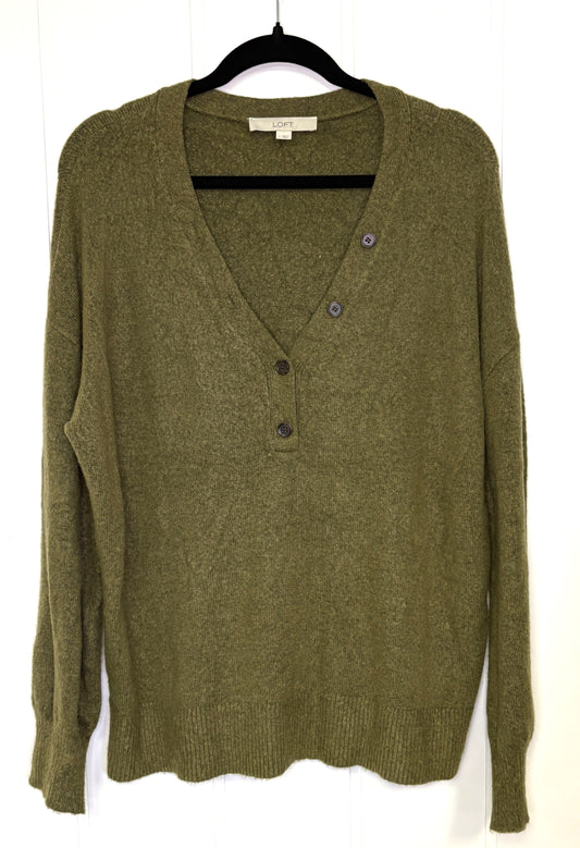 Pullover Henley Sweater