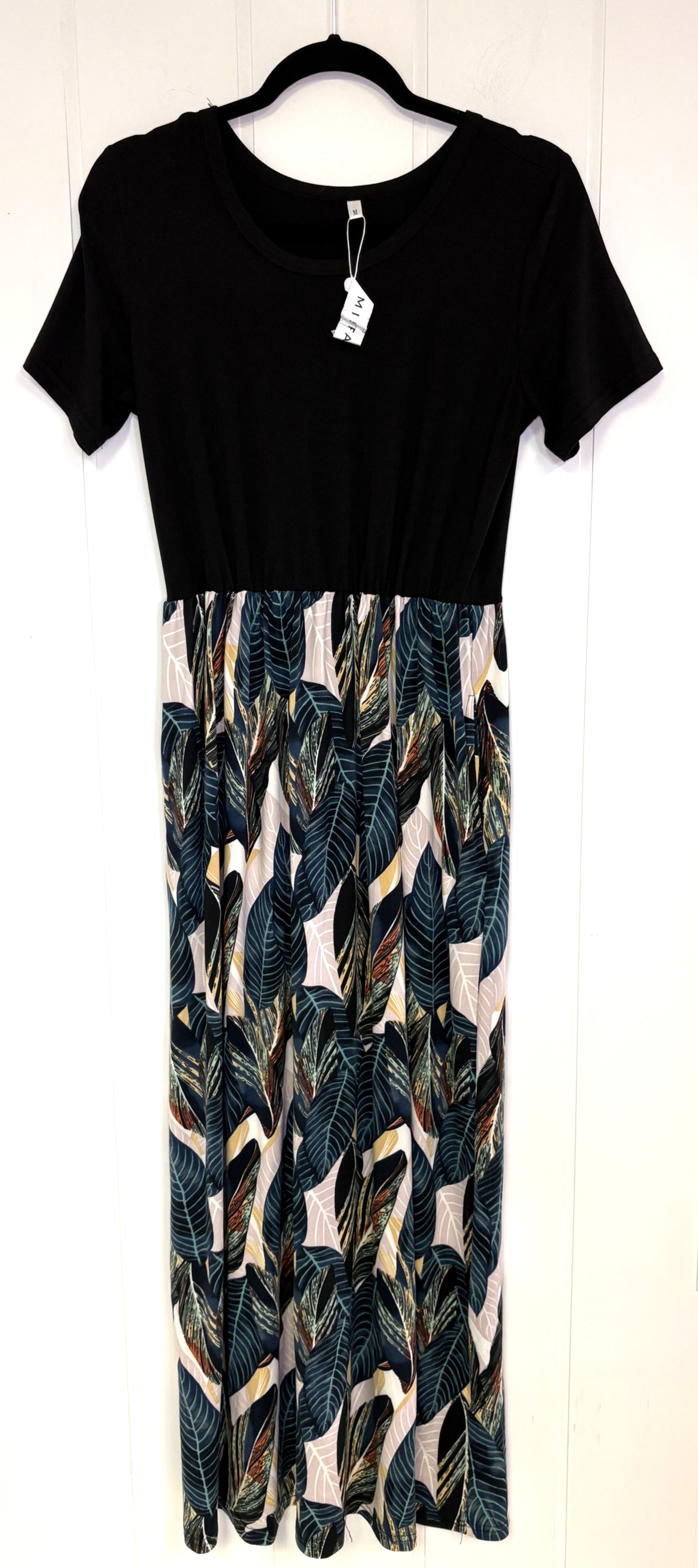 Maxi Dress w/Leaf Pattern