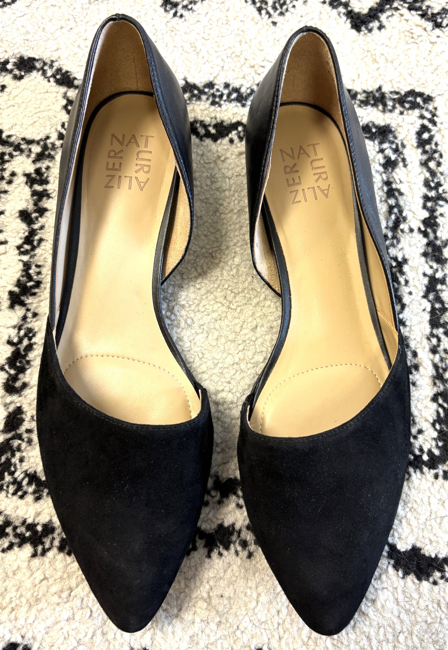 Pointed Toe Suede Flats