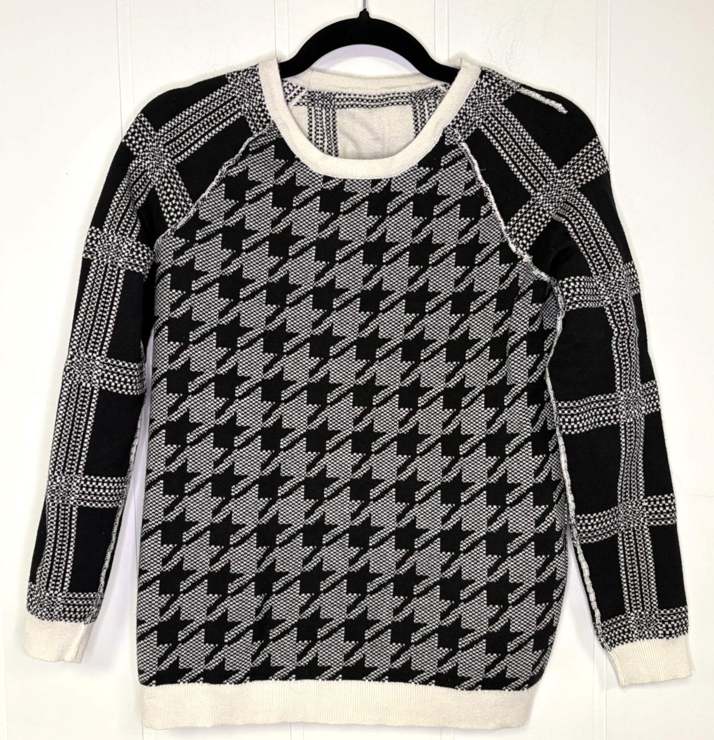 Houndstooth Reversable Sweater