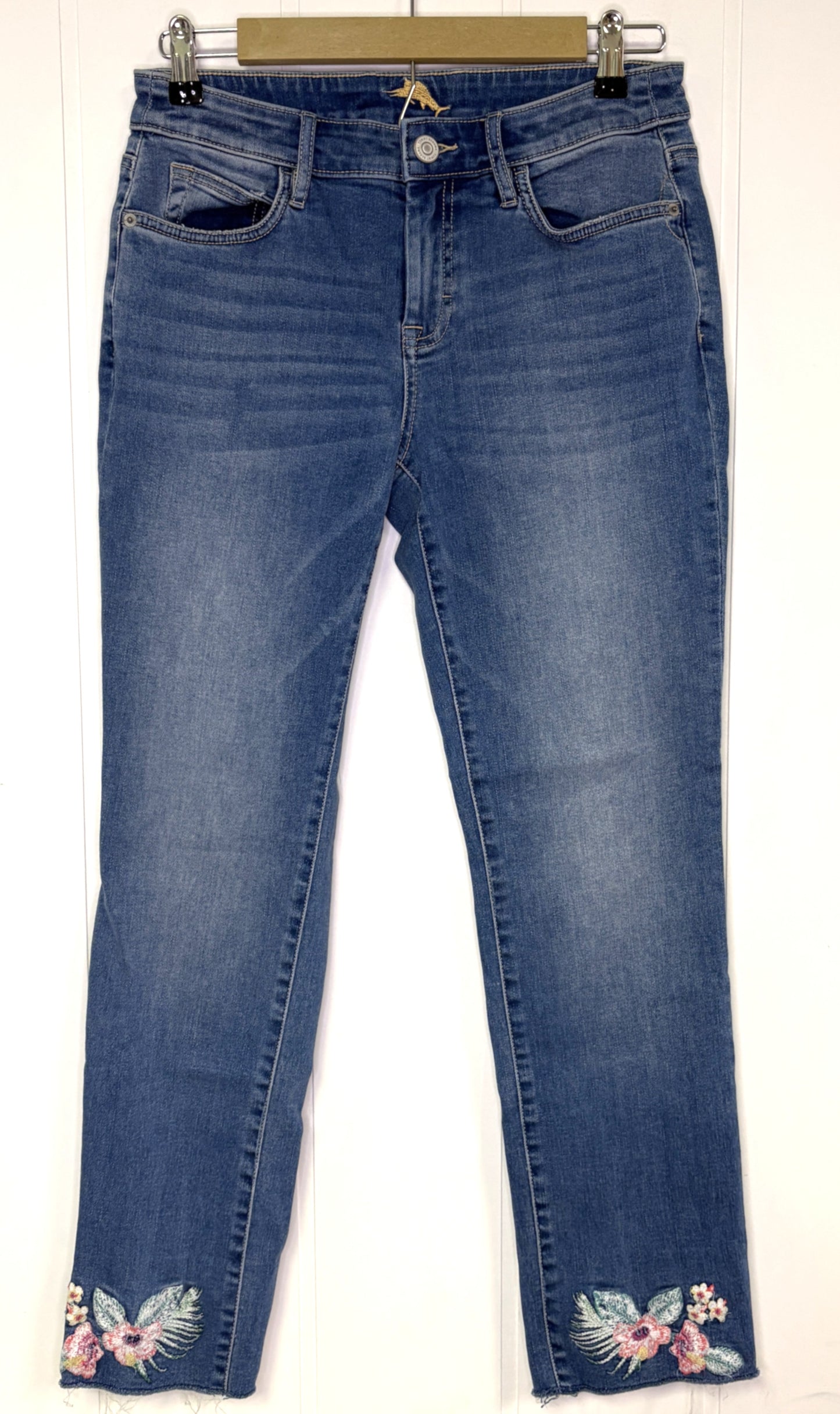 Jeans w/Flower Stitching