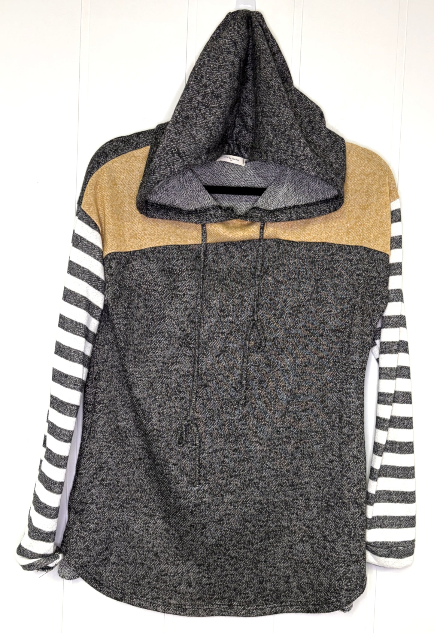 Lightweight Hooded Sweater