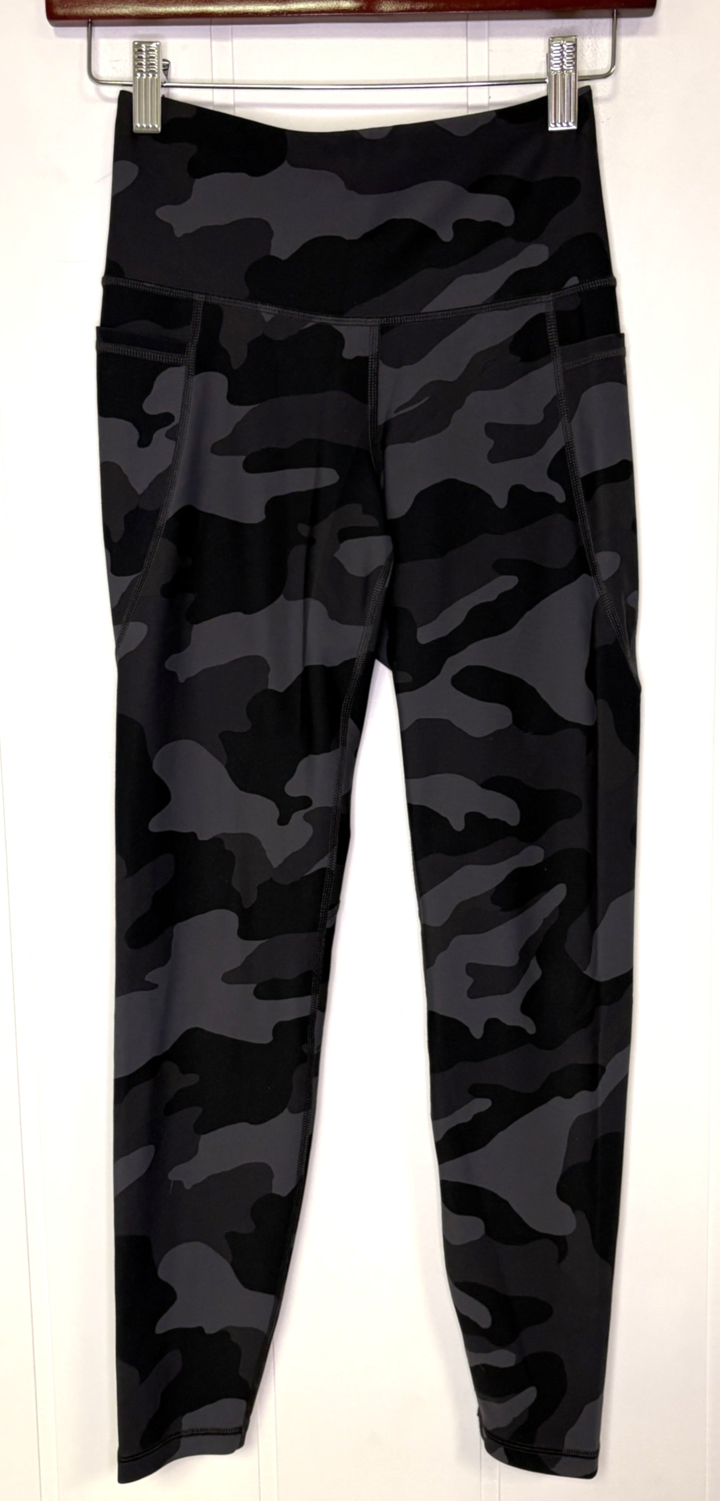 Old Navy Active Camo Leggings