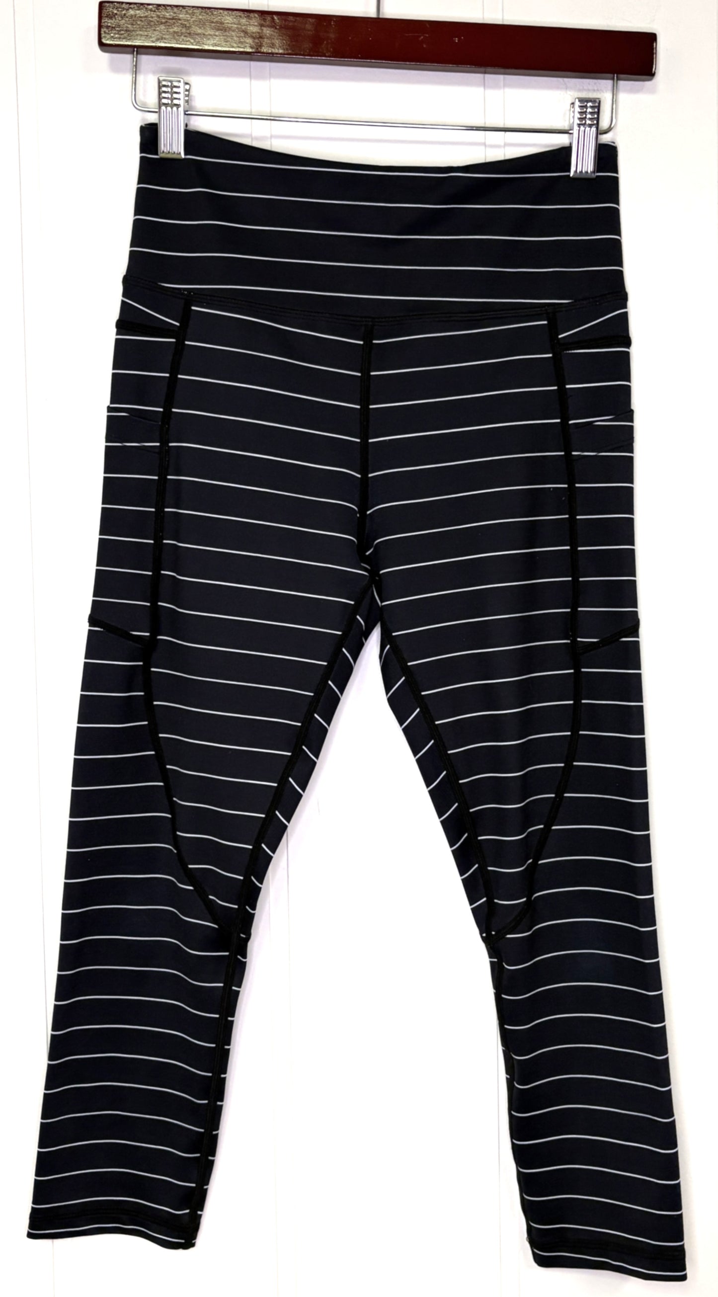 Zyia Active Capri Leggings