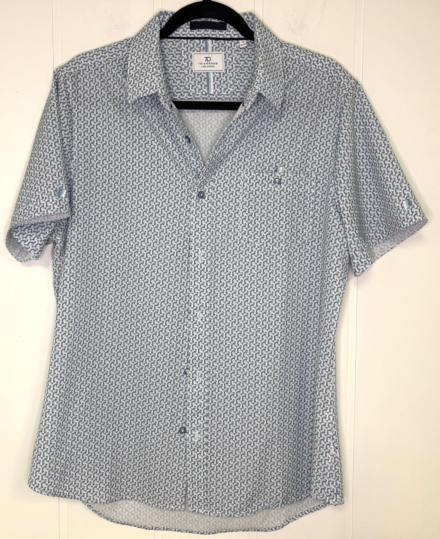 7 Diamonds Geometric Button-up