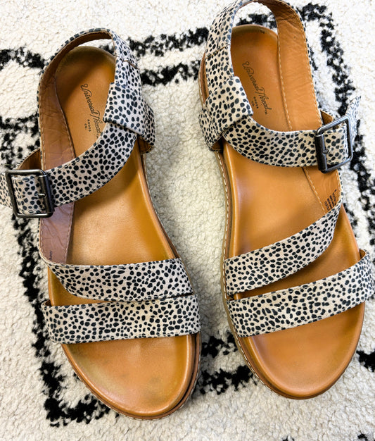 Animal print Wrap Sandals