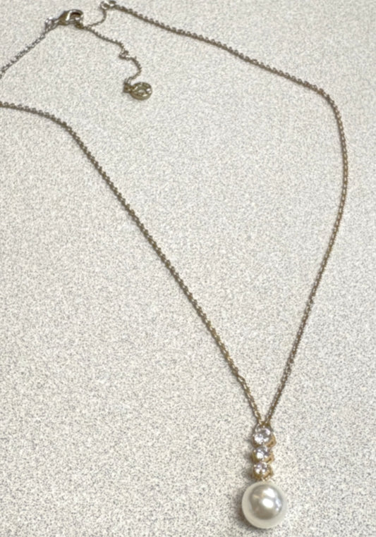 3 Diamond Pearl Necklace