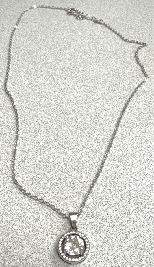 Circle Diamond Pendant Necklace