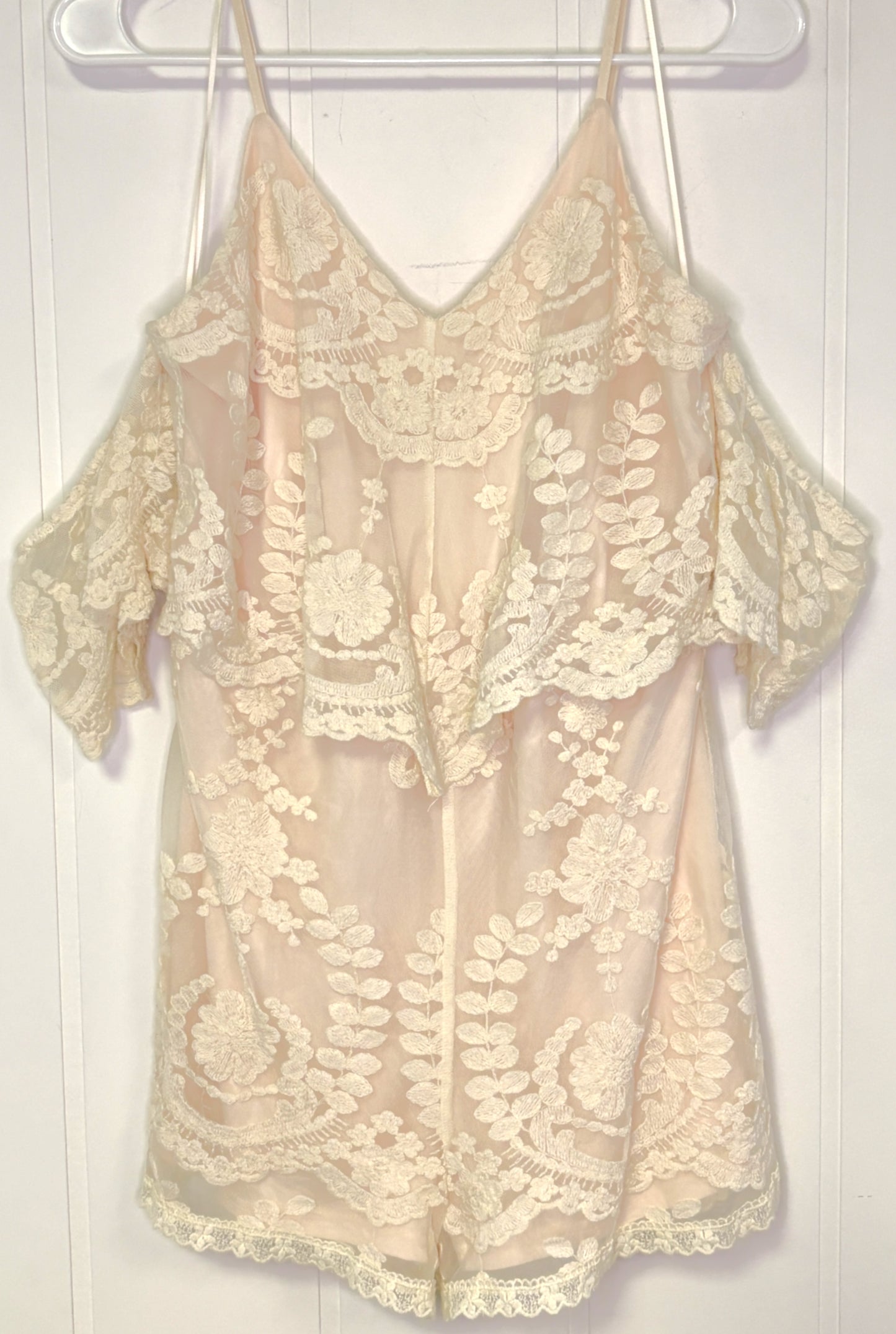 Flying Tomato Lace Romper