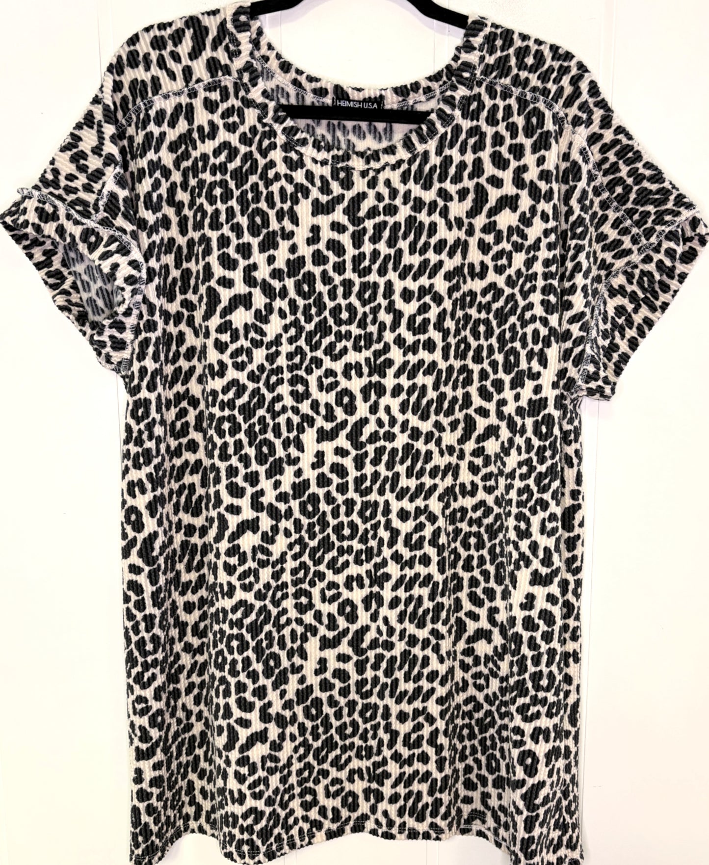 Heimish U.S.A Leopard Print Top