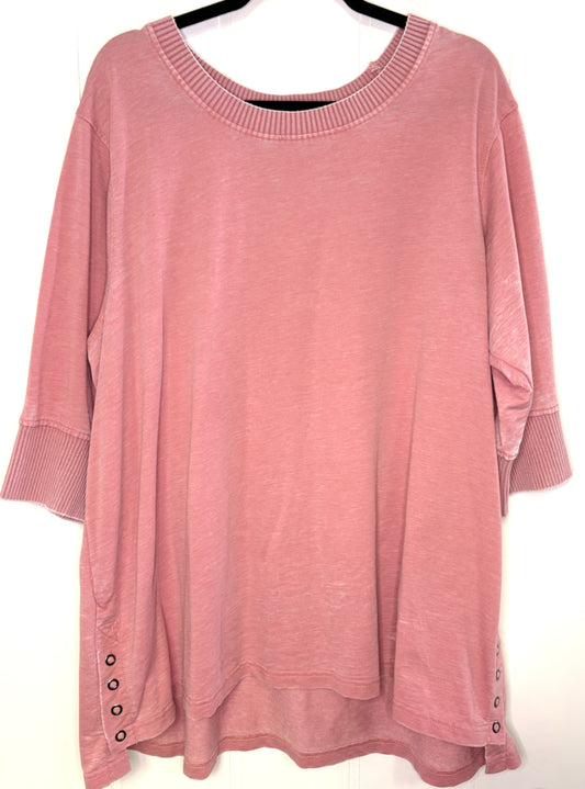 Knit Top w/Button Accents