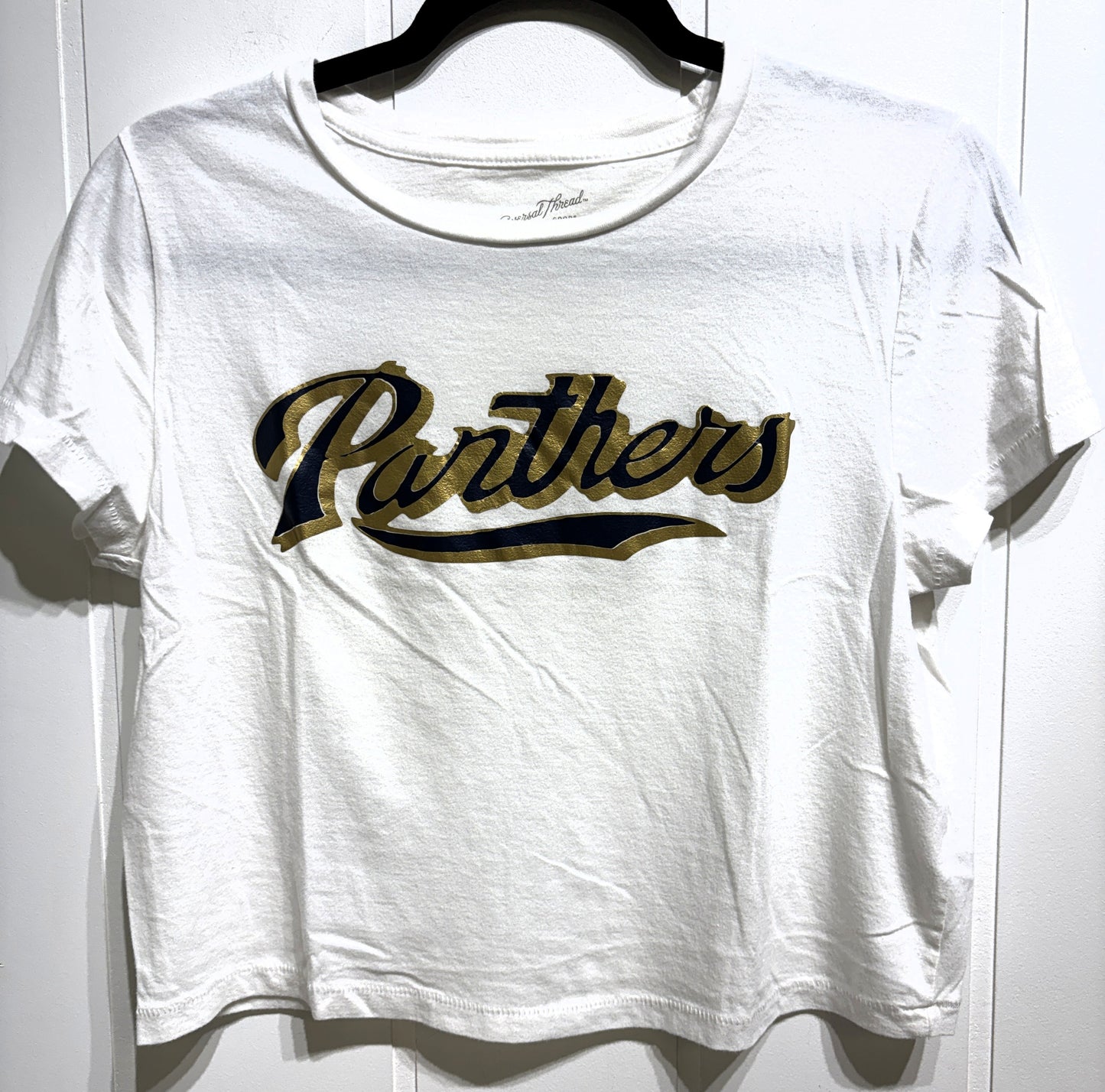 Universal Thread 'Panthers' Crop Tee