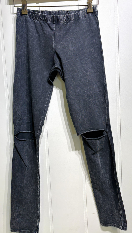Knee-cutout Acid-wash Leggings