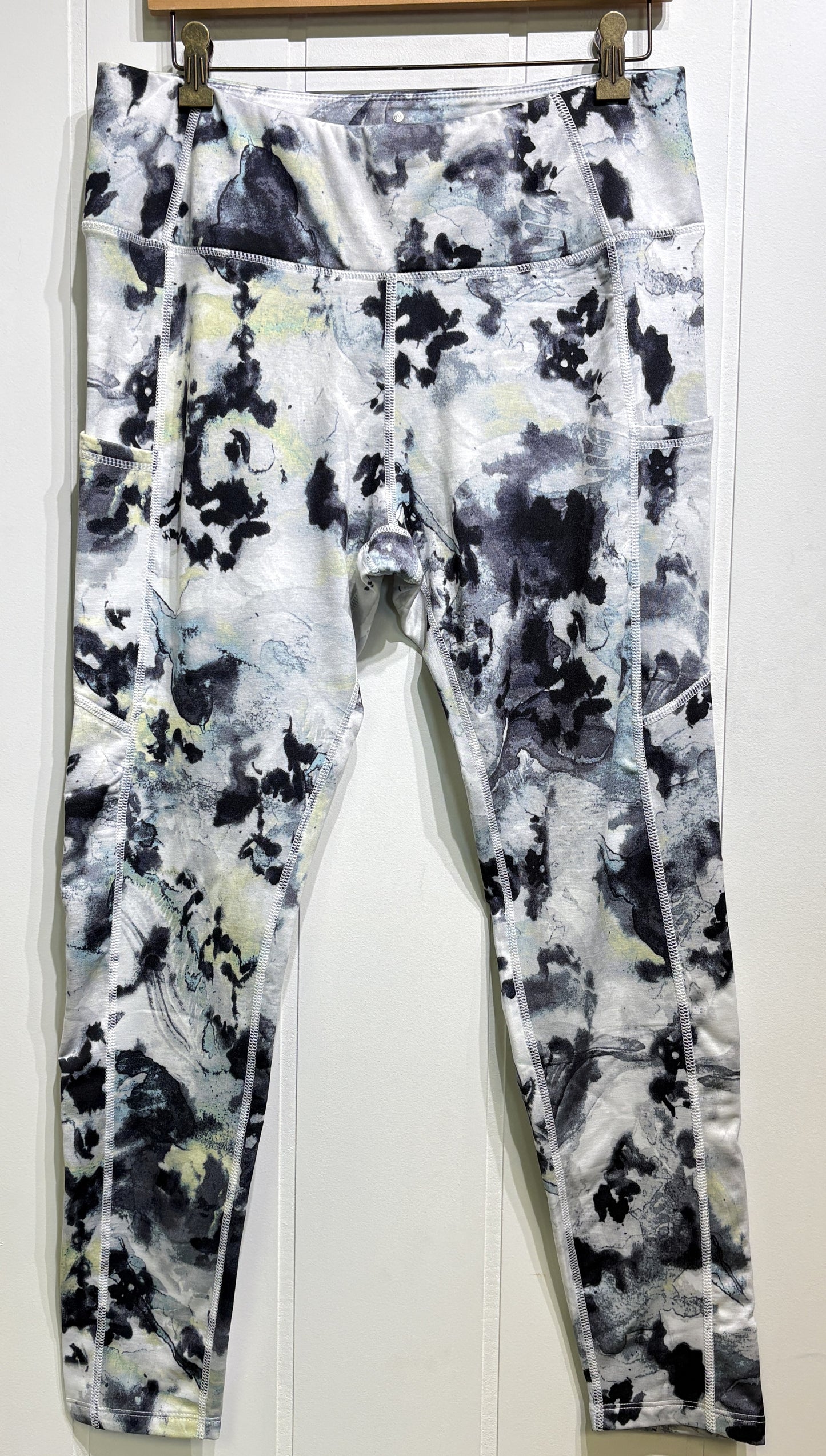 Apana High-waist Floral Leggings