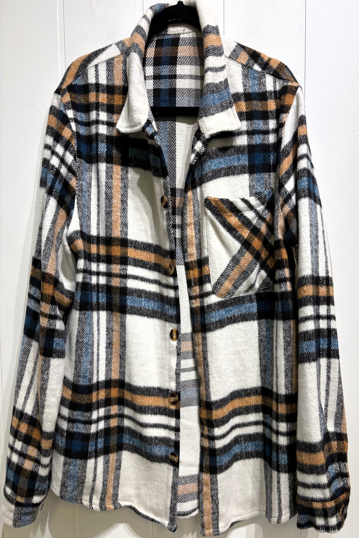 Button-up Plaid Pocket Flannel