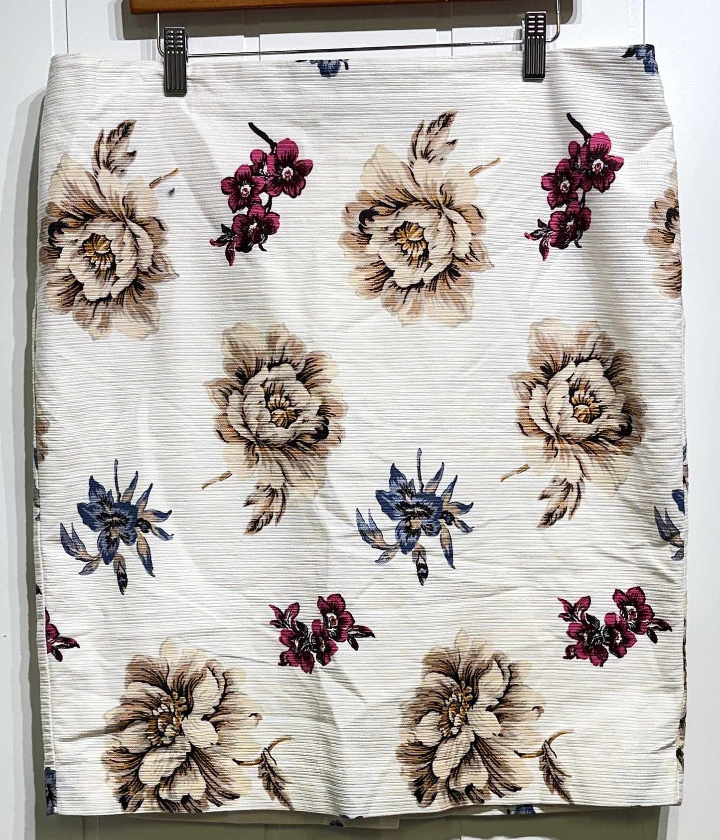 Ann Taylor Patterned Pencil Skirt