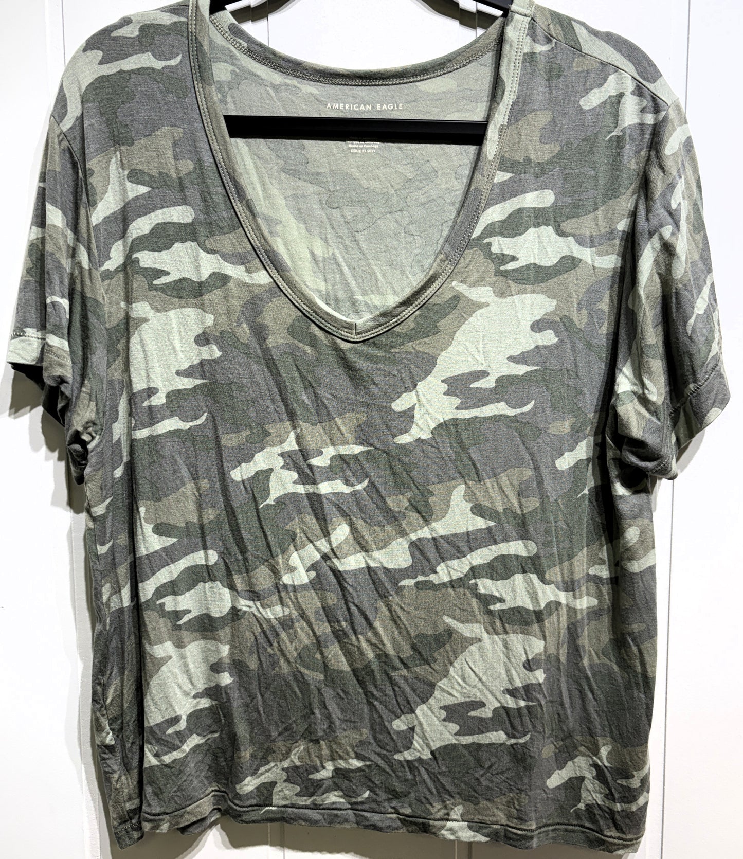 American Eagle Camo V-Neck T-Shirt
