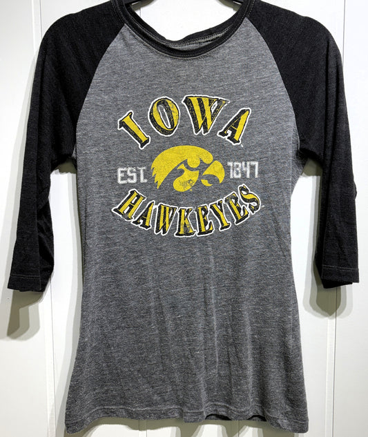 5th & Ocean Iowa Hawkeyes 3/4 Sleeve Shirt