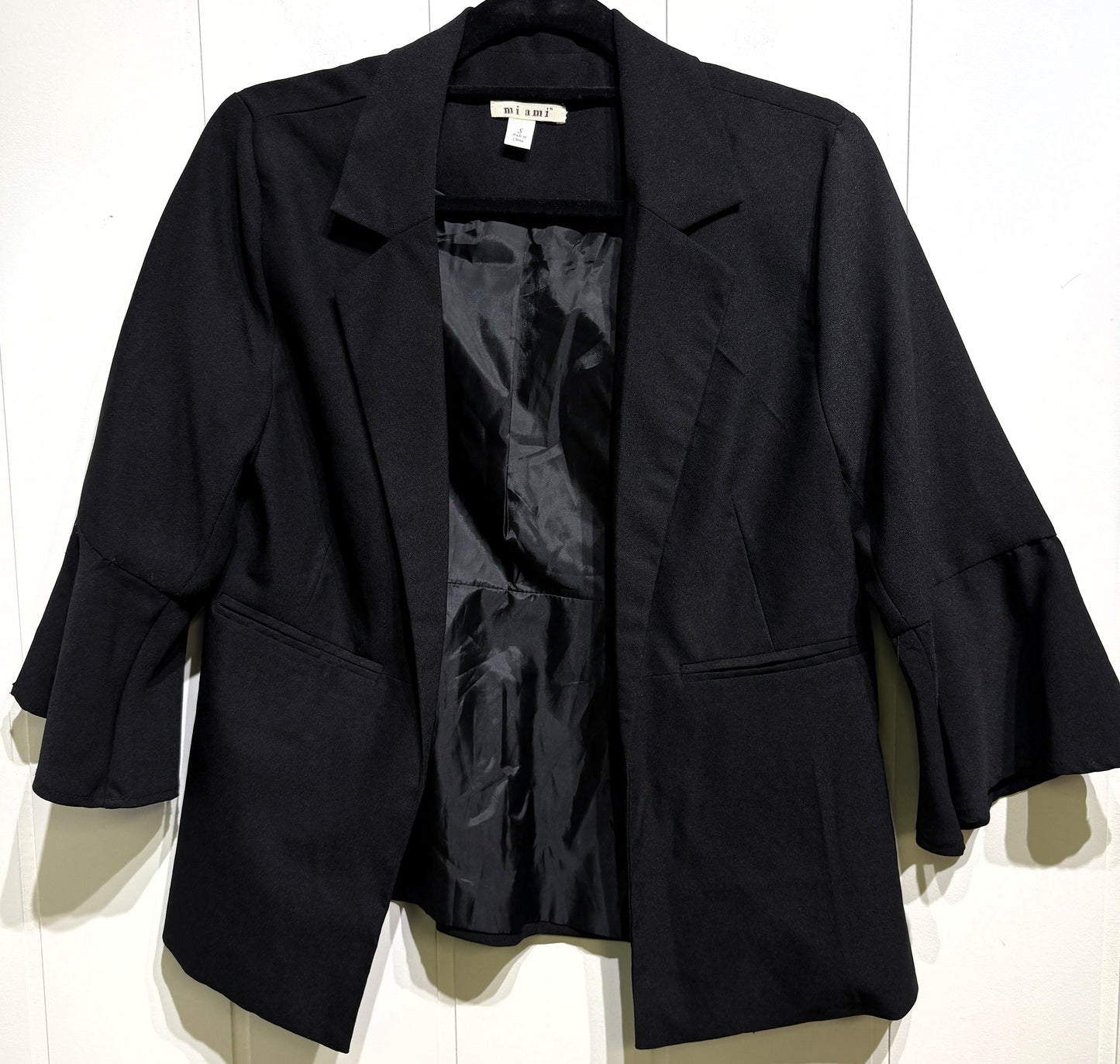 Mi Ami Bell Sleeve Blazer