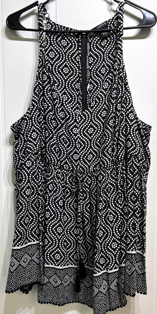Torrid Blouse w/Drawstring Tassle Waist