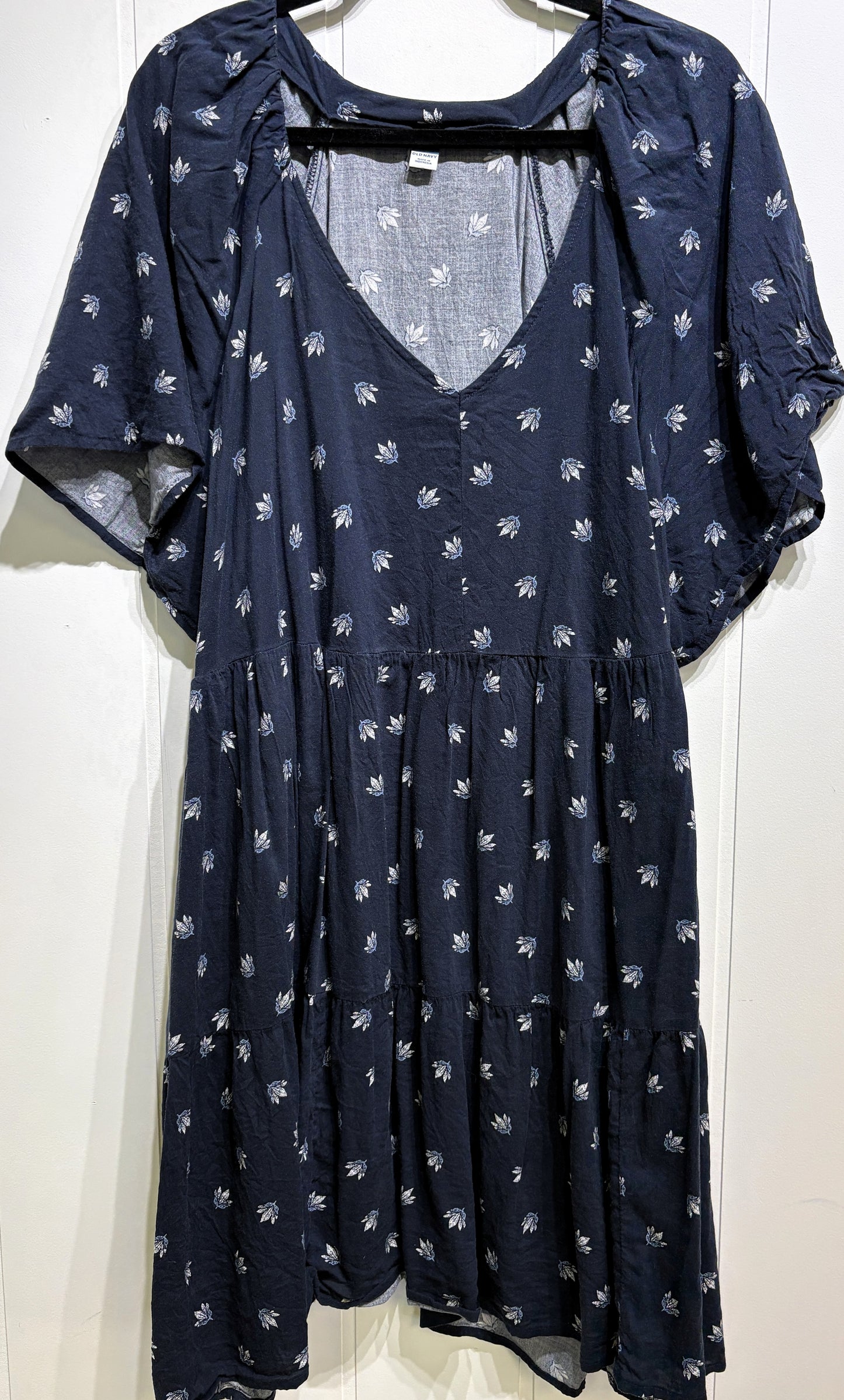 Old Navy V-Neck Flwr Midi Dress
