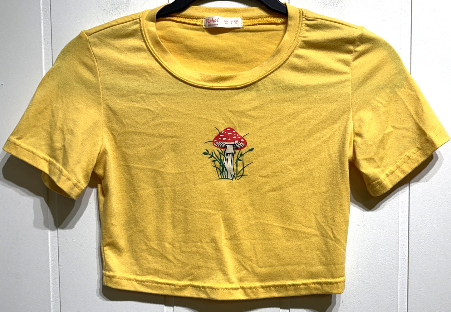 Crop Top T-Shirt w/Mushroom Design