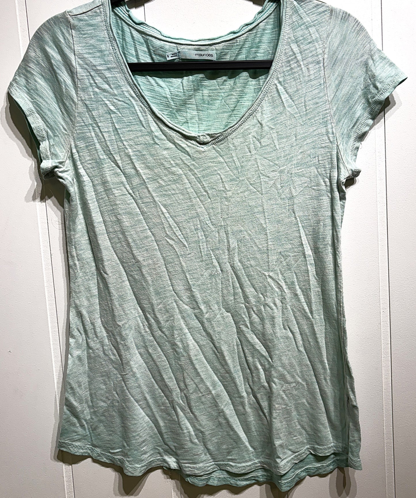Maurices Short Sleeve V-Neck Tee