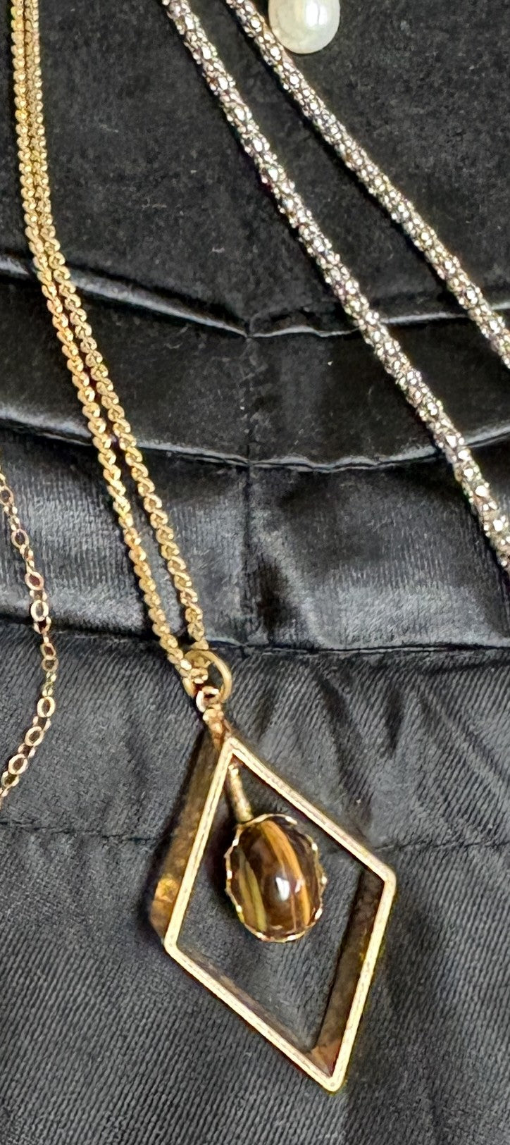 Diamond Shape Necklace w/Marble Stone