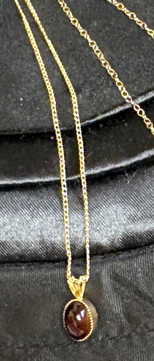 Dainty Necklace w/Marble Stone