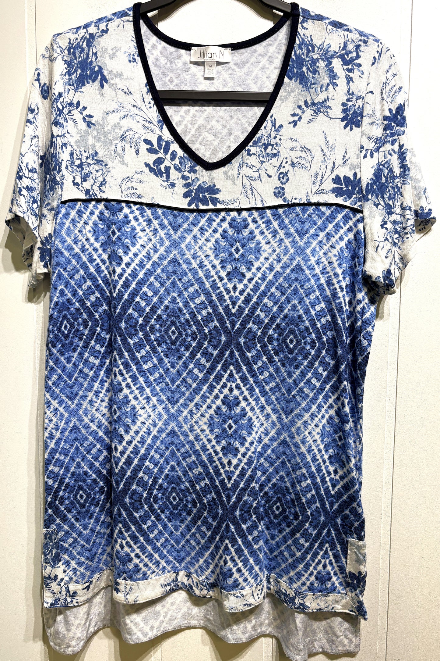 Jillian N Leaf/Abstract Knit Top