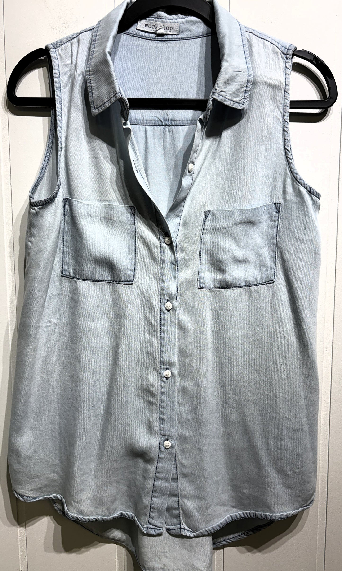 Workshop Sleeveless Button-Up Top
