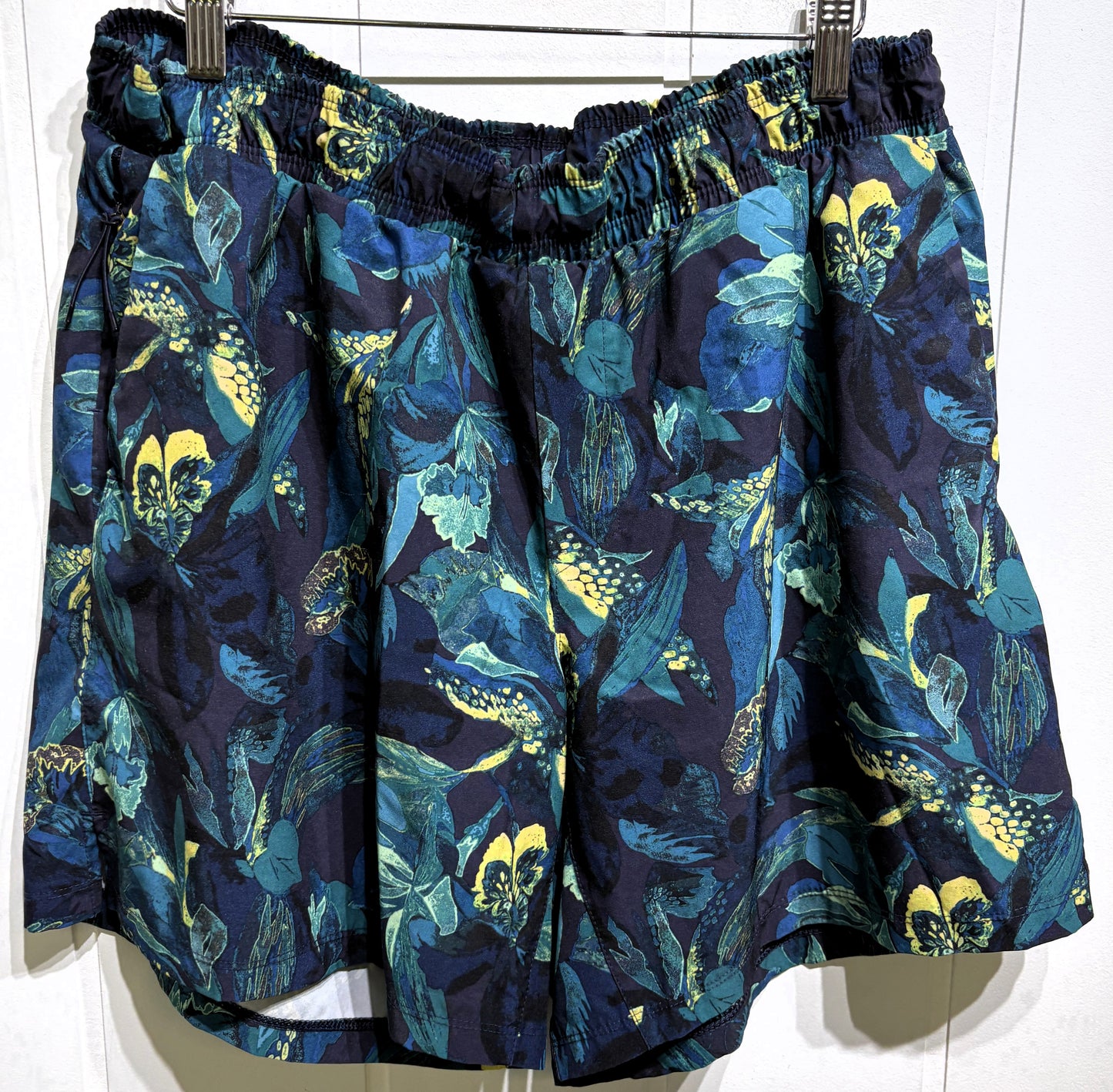 Men's Tropical Print Swim Trunks