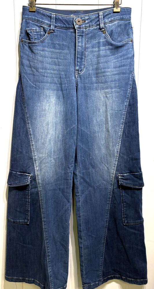 Wide Leg Cargo Jeans w/Pockets