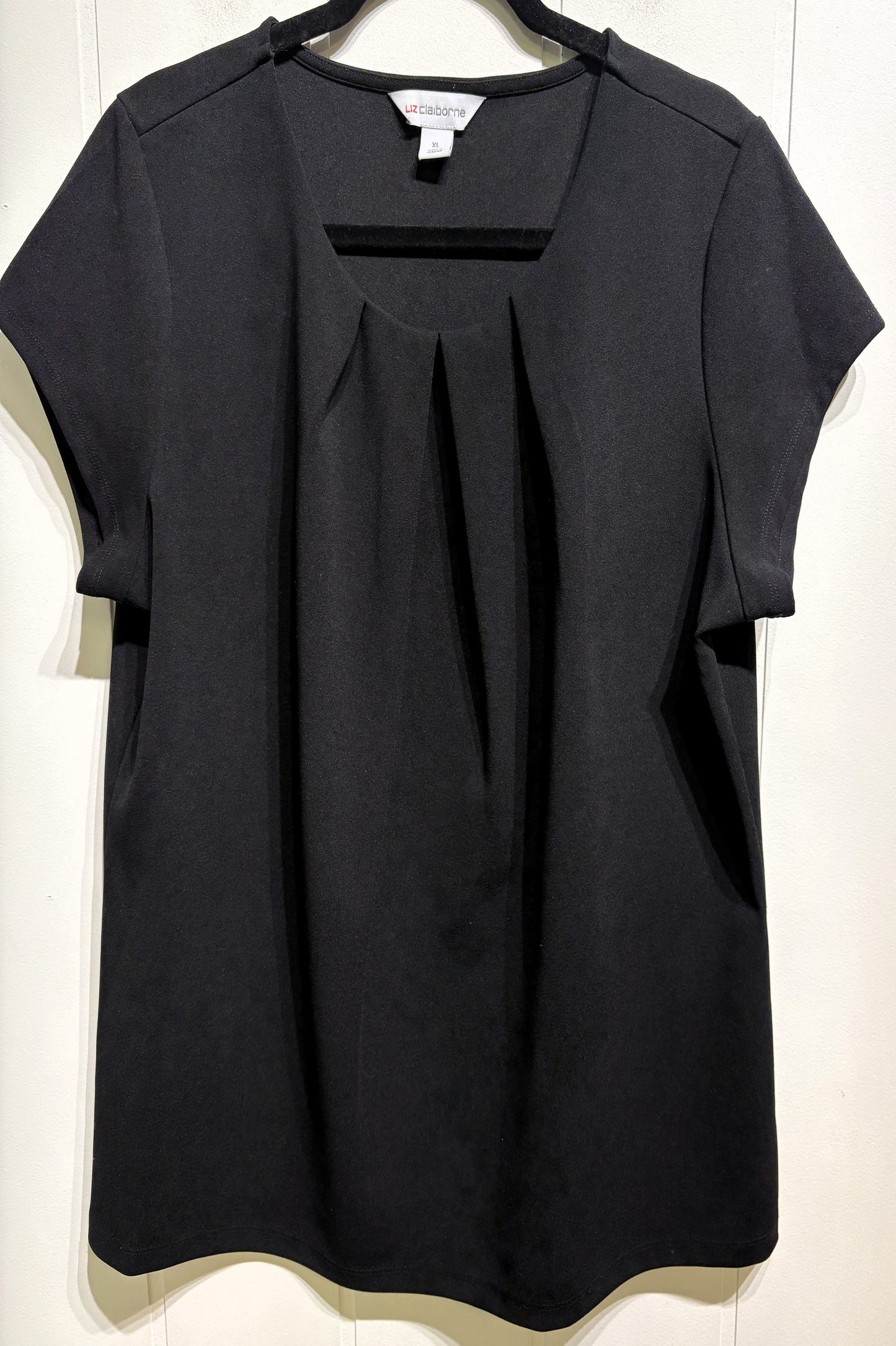 Liz Claiborne Blouse w/Pleated Detail