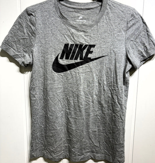 The Nike Tee Classic Logo T-Shirt