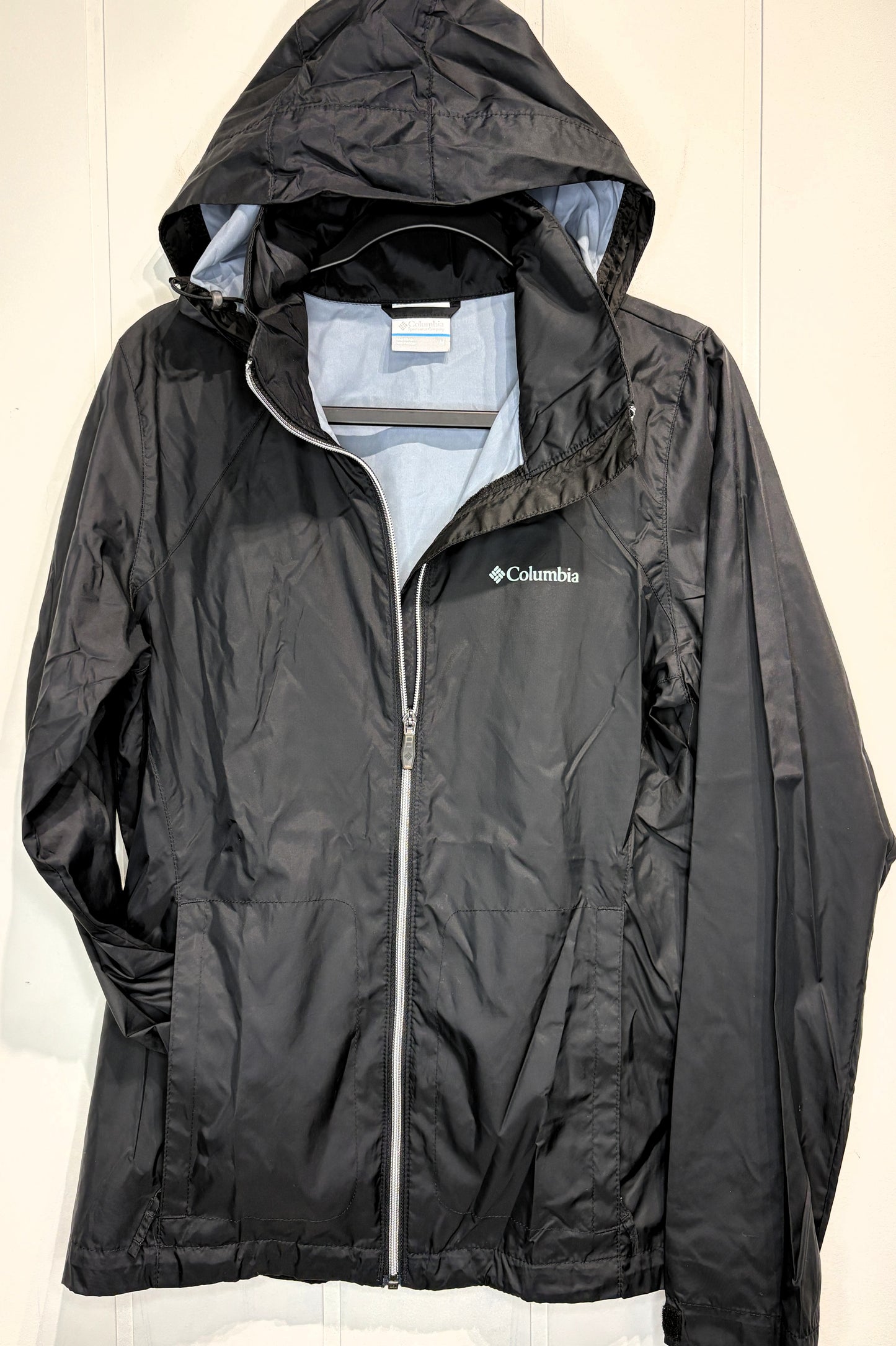 Columiba Lightweight Hooded Windbreaker