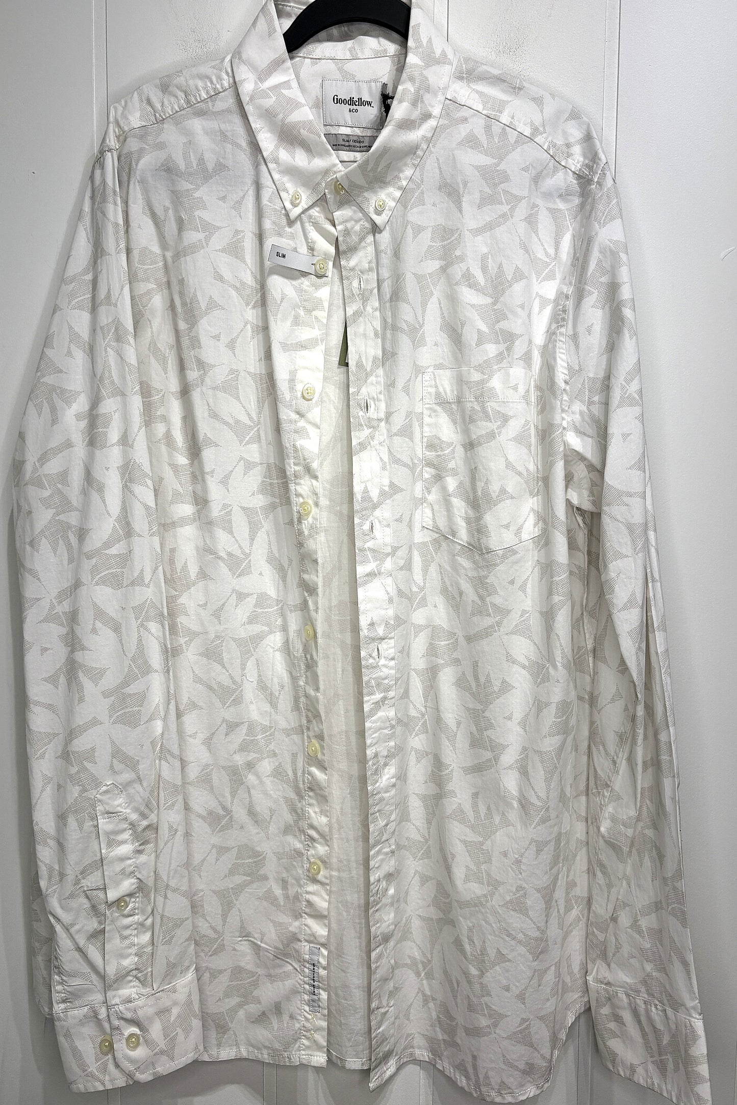 Goodfellow Camo. Floral Button-down