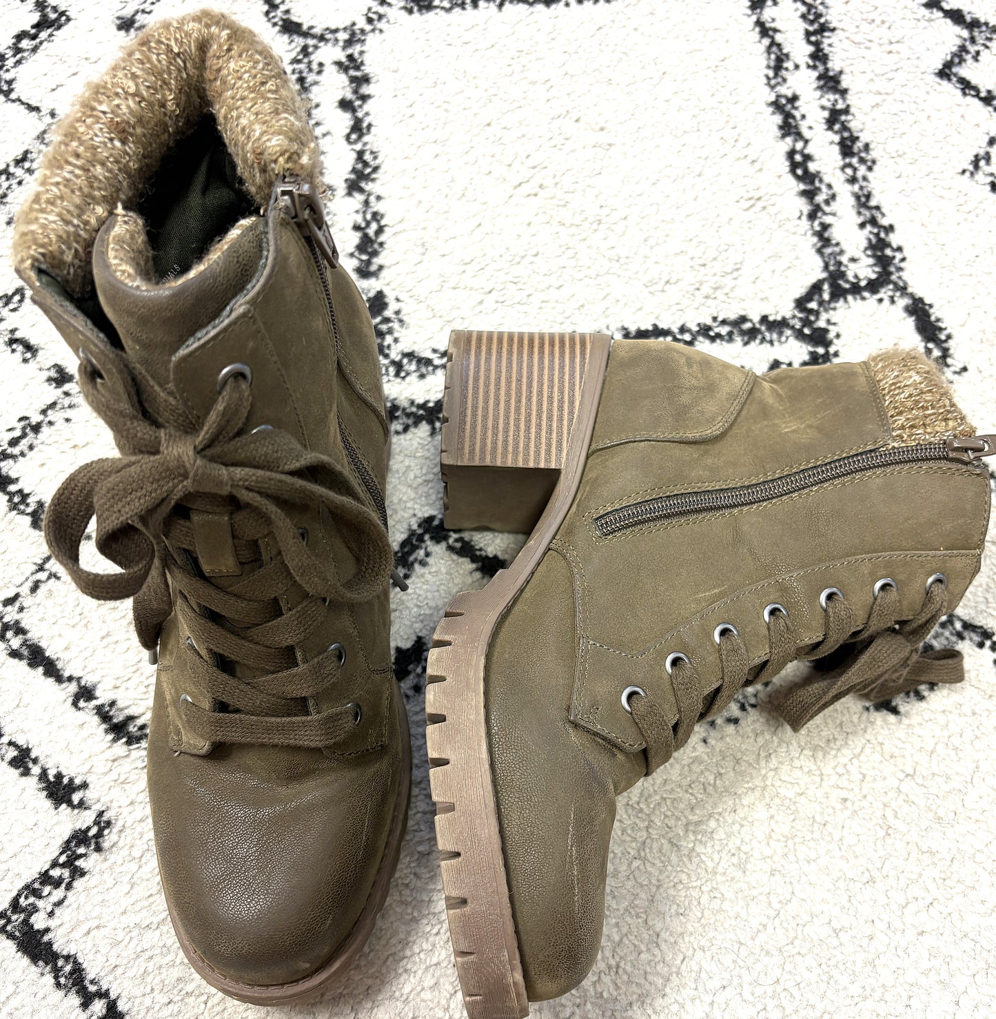 Universal Thread Fur Trim Combat Boots