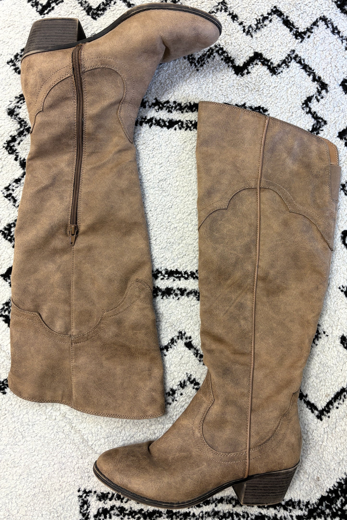 Fergalicious Knee-hight Boots